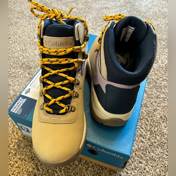 Brand New Waterproof Columbia Newton Ridge Hiking Boots - Picture 6 of 8
